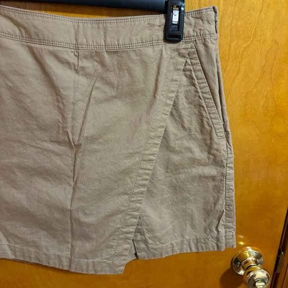 LIZ Claiborne tan khaki golf skort skirt shorts size 8 - Picture 5 of 11